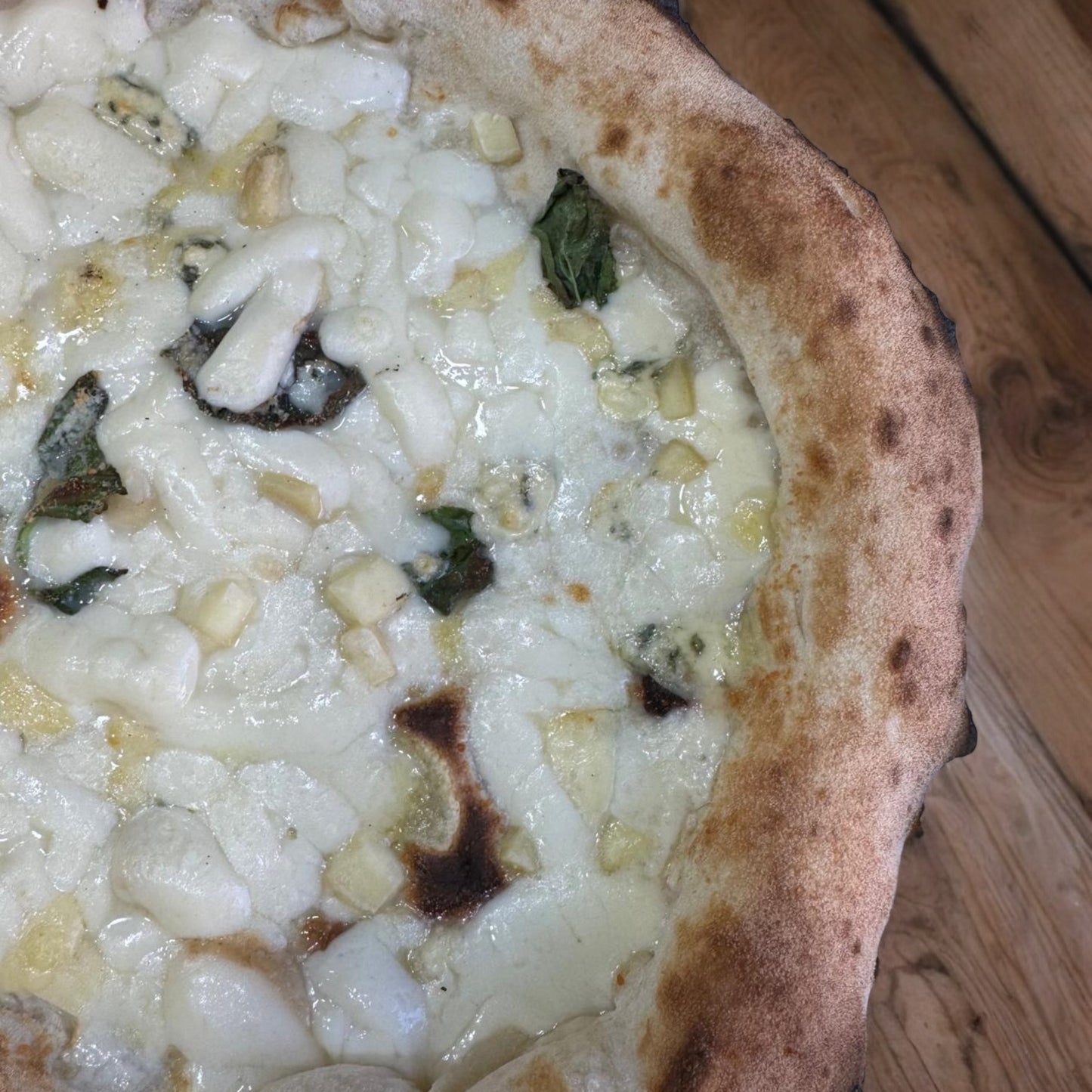 PIZZA 4 Cheese 4 FORMAGGI 75 CM