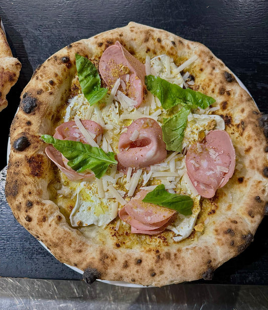 PIZZA MORTADELLA E AMORE  60X40  CM